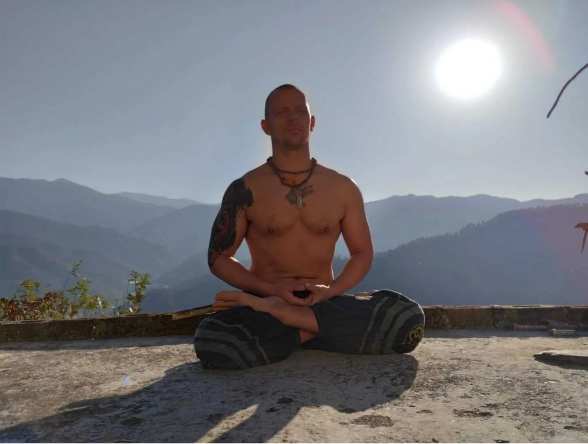 The Jungle That Breathes Peace: Yoga Rishi Retreat in Rishikesh
